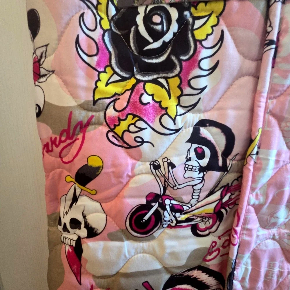 Ed Hardy Twin Quilt Set 2 Piece Pink Tattoo Reversible Skull Rose Bedding New